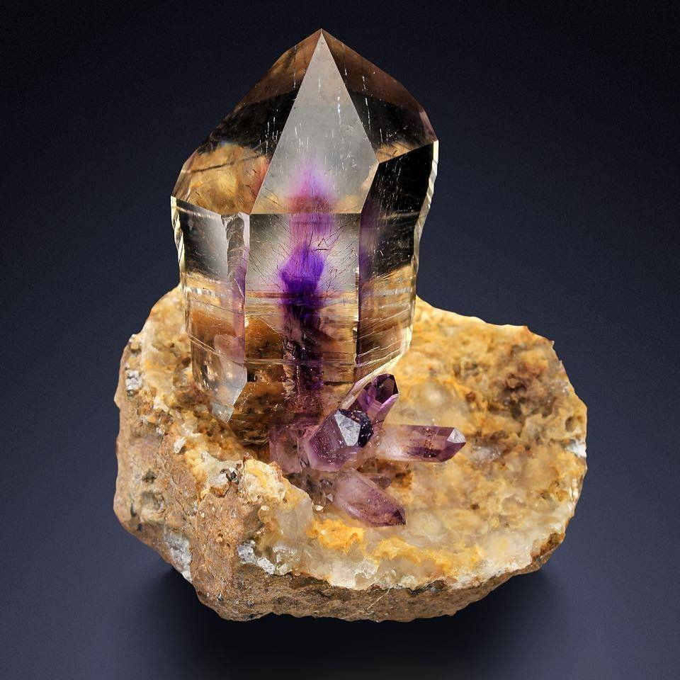1586238845_amethyst_crystal_on_matrix_with_dramatic_colour_zoning_namibia.jpg