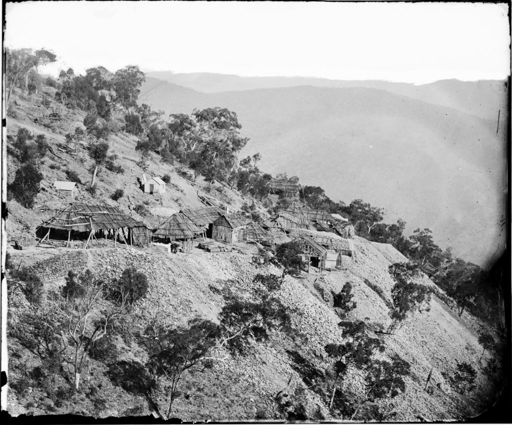 1517432437_group_of_gold_mines_on_hawkins_hill_showing_turon_valley_in_background_hill_end.jpg